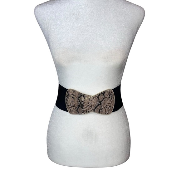 BCBG MAXAZRIA Snakeskin Wide Statement Belt Women’s Leather Stretchy Black Small - Picture 1 of 6